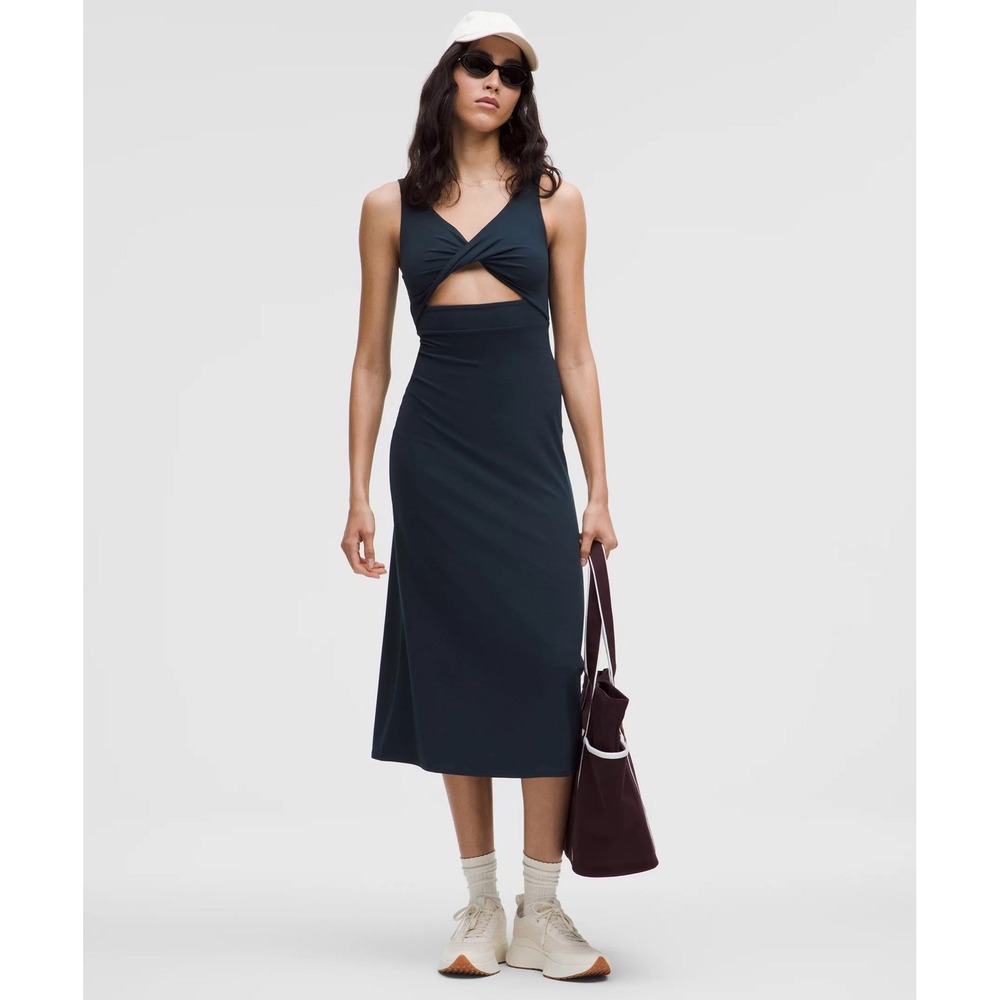 NWOT Lululemon Nulu Twist Front Cut Out Dress Navy Blue Womens Sz M Soft Stretch